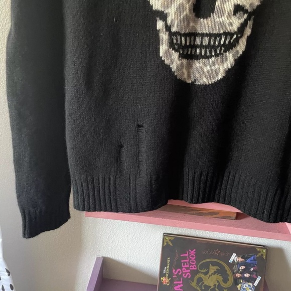Skull Cashmere Sweater - Picture 3 of 5